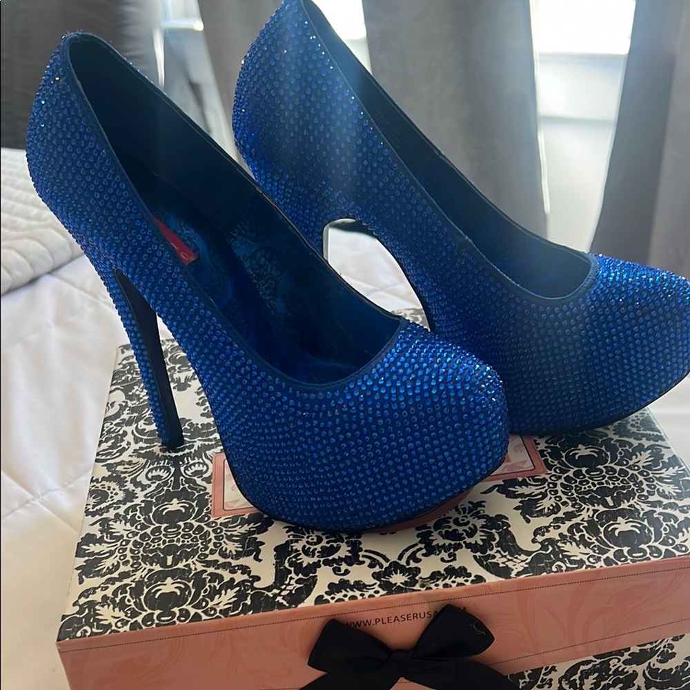 Elegant Blue Rhinestone Heels
